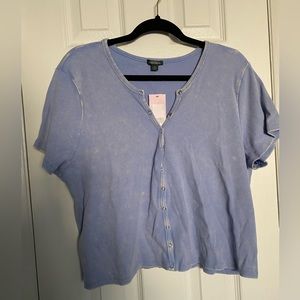 Wild Fable 2x button up crop top